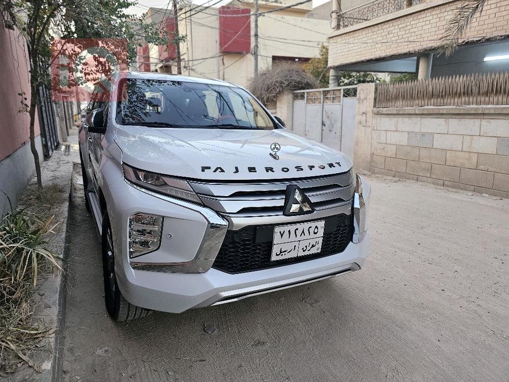 ميتسوبيشي باجيرو سبورت
